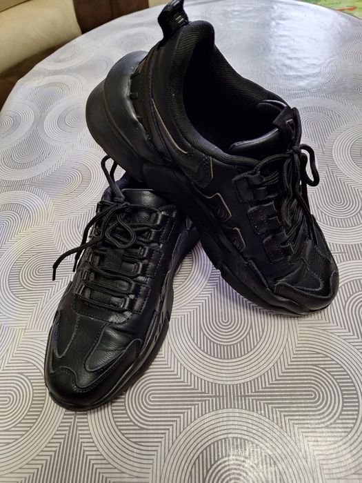 Мужские кроссовки