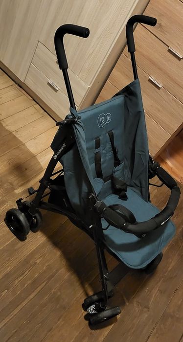 Carrinho de bebé Kinderkraft em estado igual a novo