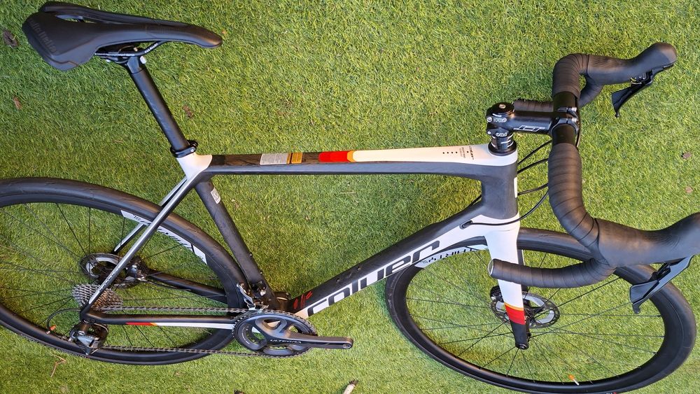 Coluer Esbelta Carbono t54 Disco.