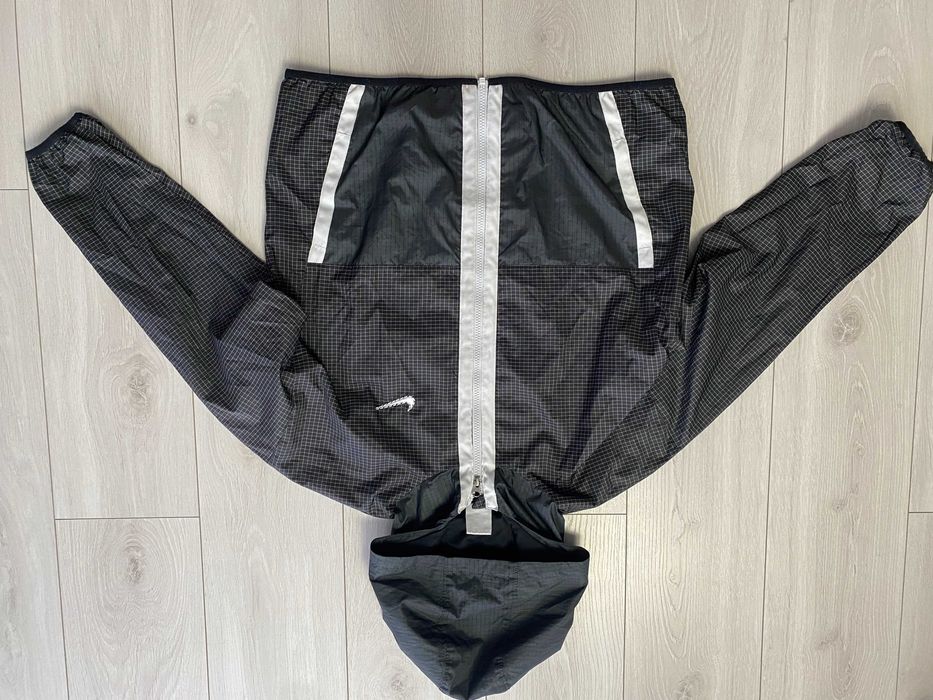 NIKE outdoor Play r.158-170 oryginalna kurtka wiatrówka dziecięca stan BDB
