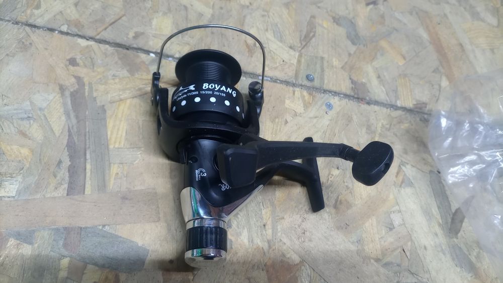 Carreto de pesca novo