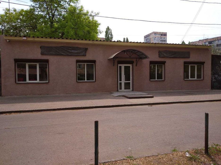 Продам  отдельно стоящее помещение. АК. Заболотного