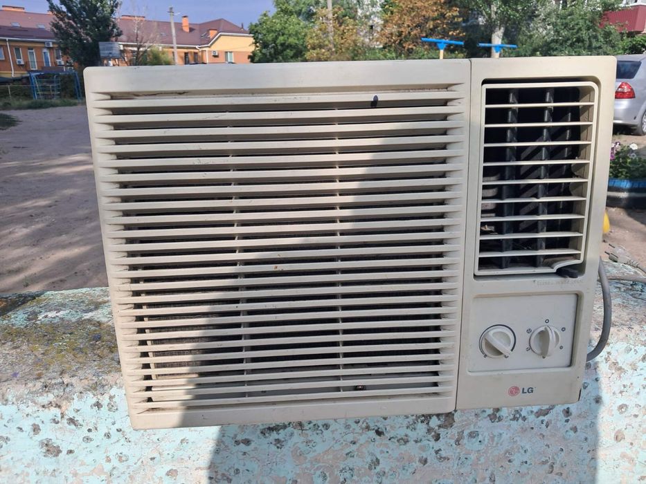 Кондиціонер віконний LG LWG0761ACG
