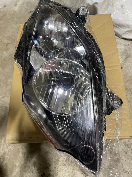 Фара Honda vfr 800 права