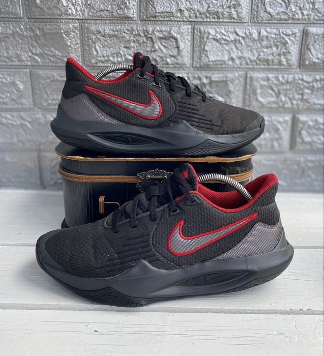 Кросівки баскетбольні Nike Precision 5