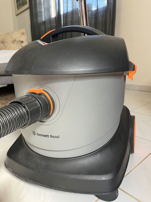 Bennet Read Aspirador Com todas as escovas e adaptadores + cabo de extensão gratuito de 3 metros