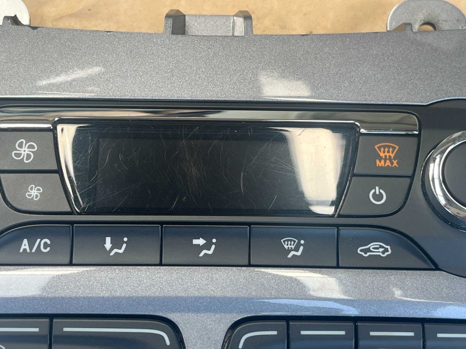 Ford Focus mk3 panel klimatyzacji