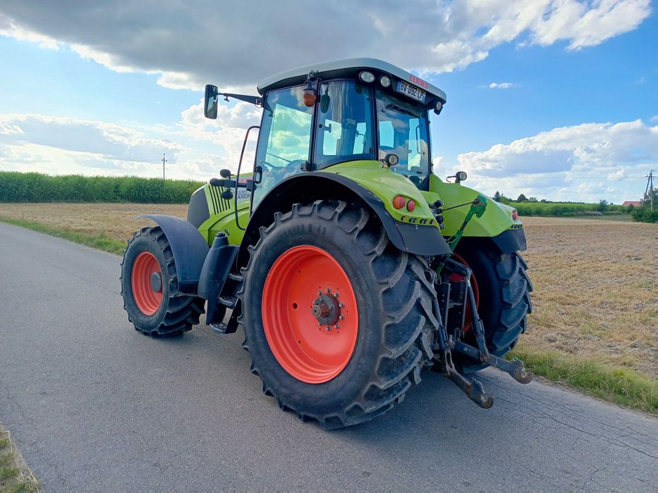 Axion 820 sprowadzony wiem przód pneumatyka