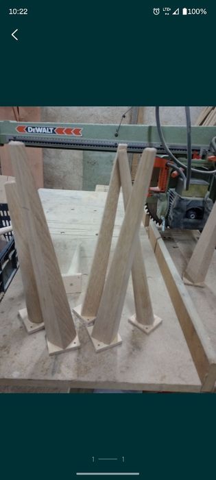 Nóżki z drewna dębowego o wysokości 33