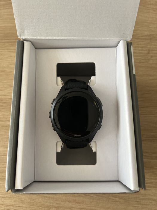 Garmin forerunner 265s (stan idealny + 2 lata gwarancji + dodatkowy pasek)