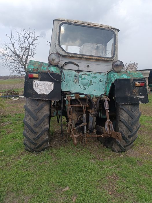 Продається трактор