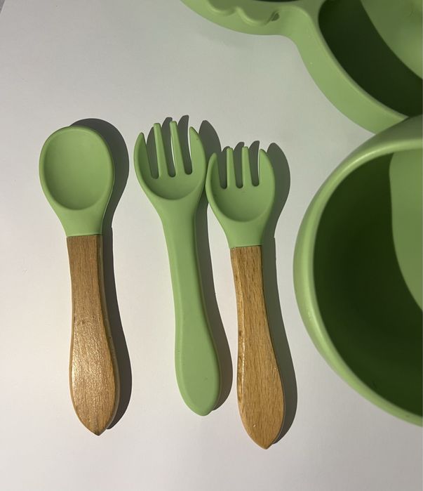 Дитячий посуд продам