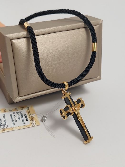 Шнурок джгут срібний з позолоченими вставками на шию чорний и хрестик