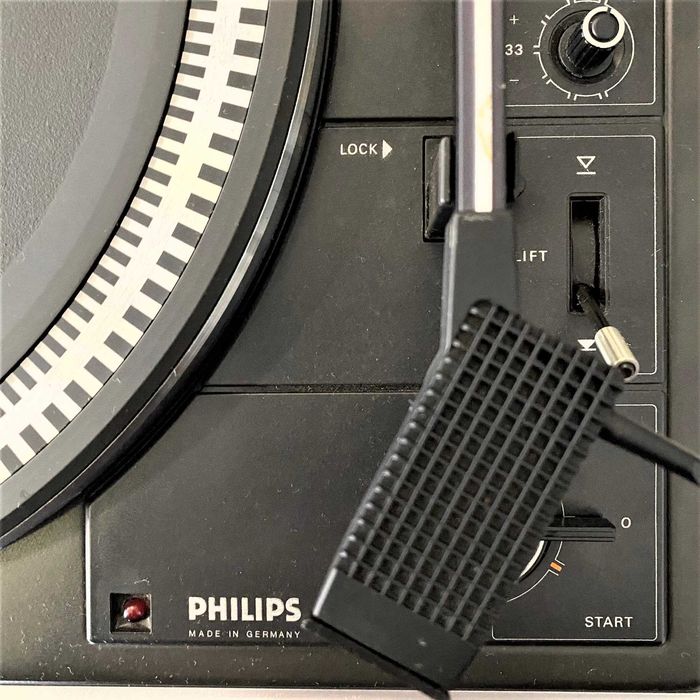 Gira-Discos Philips  Automatic 406