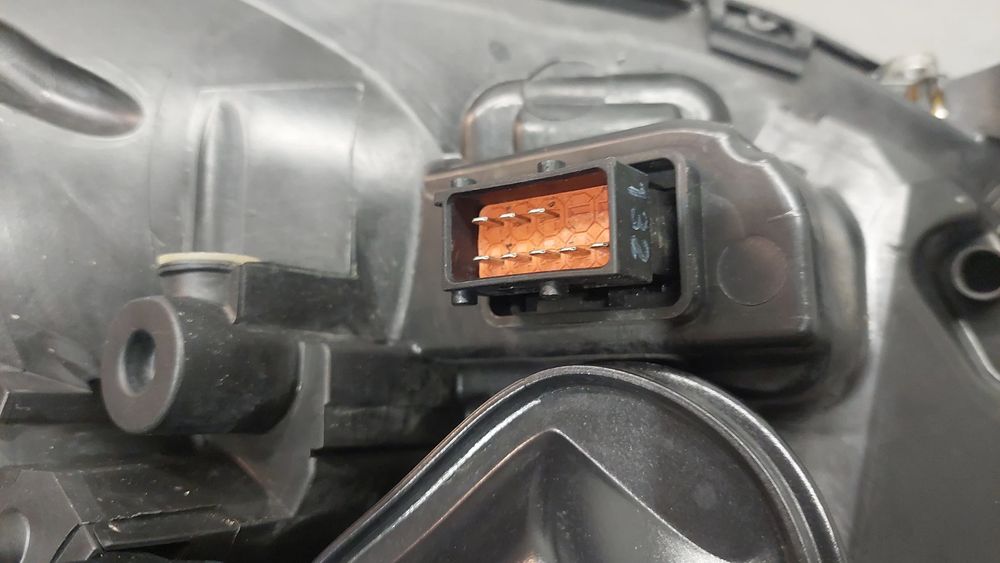 Ótica / farol esquerda OPEL Vectra C