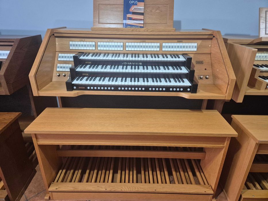 Cyfrowe organy kościelne Johannus Opus 30 delux 3 klasy Premium