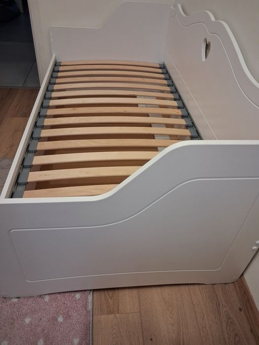Łóżko 160 x 80 z materacem dla dziewczynki