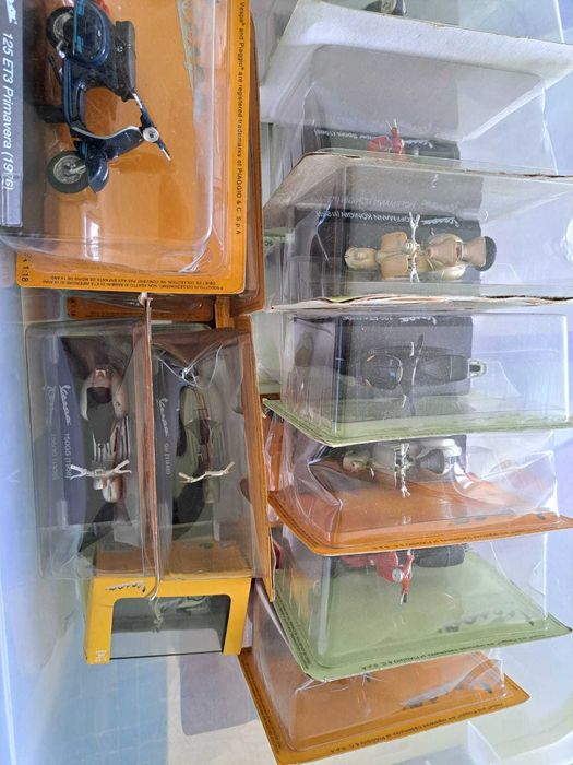 Lote #22 miniaturas Vespa (colecção original Vespa e licenciadas)