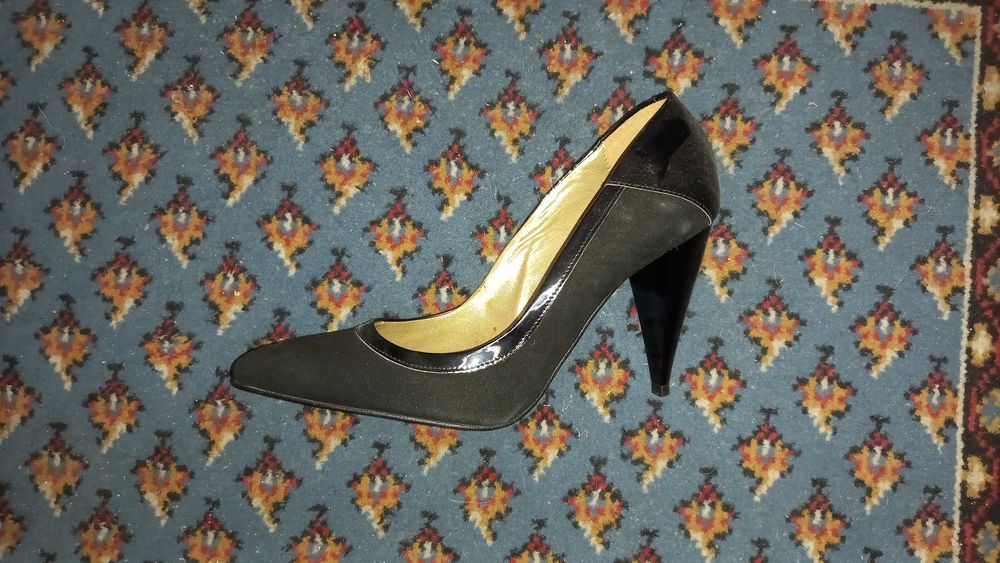 Sapato salto alto bico fino Lilly bliss