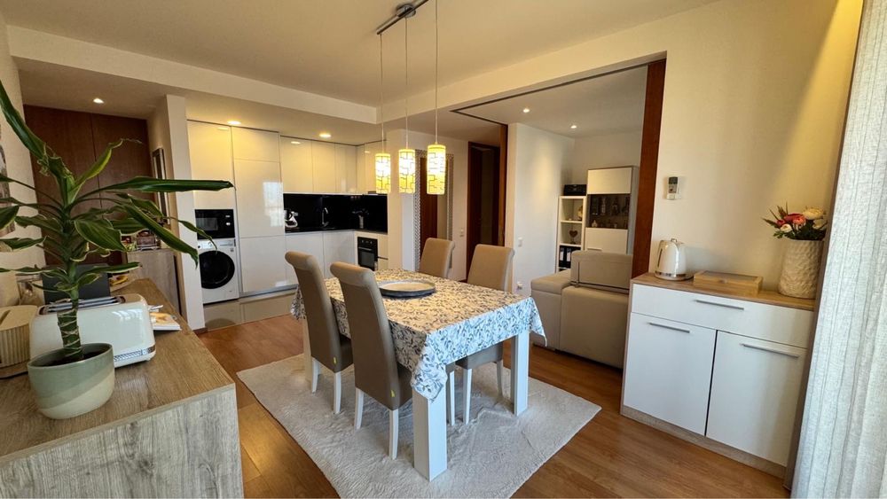 T1+1 Mobilado | Prédio de 2021 | Penúltimo andar | Varanda | Garagem Ampla | Junto ao Hospital São João - Porto