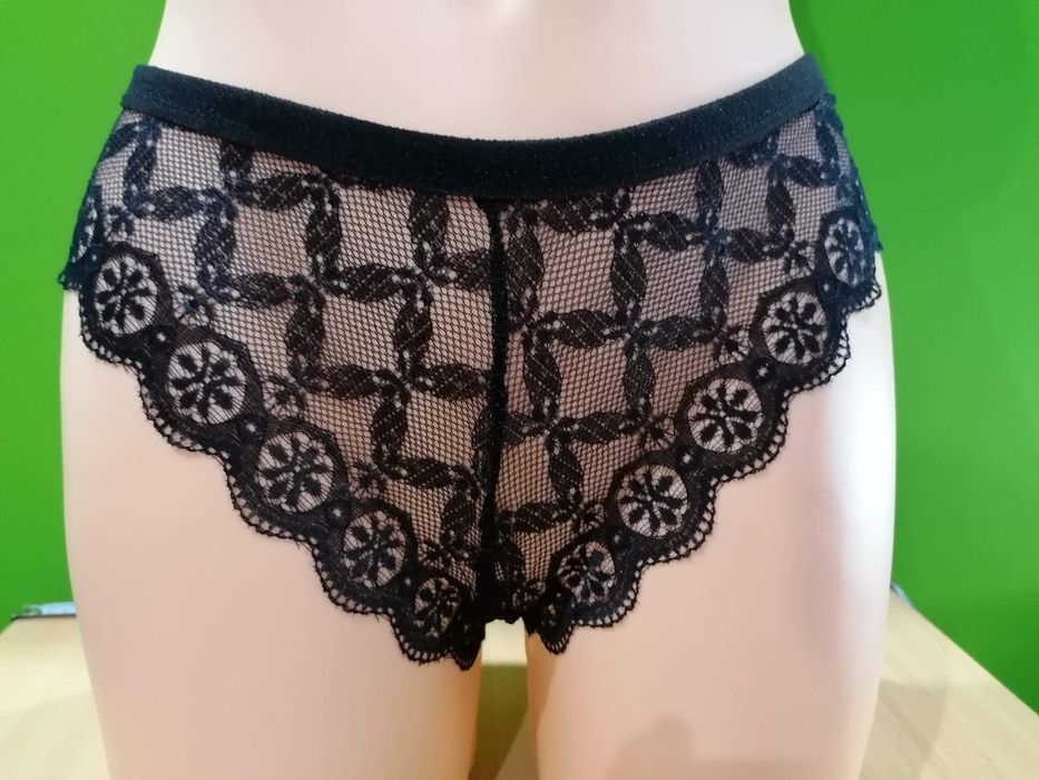 Nowe figi damskie koronkowe, rozmiar M