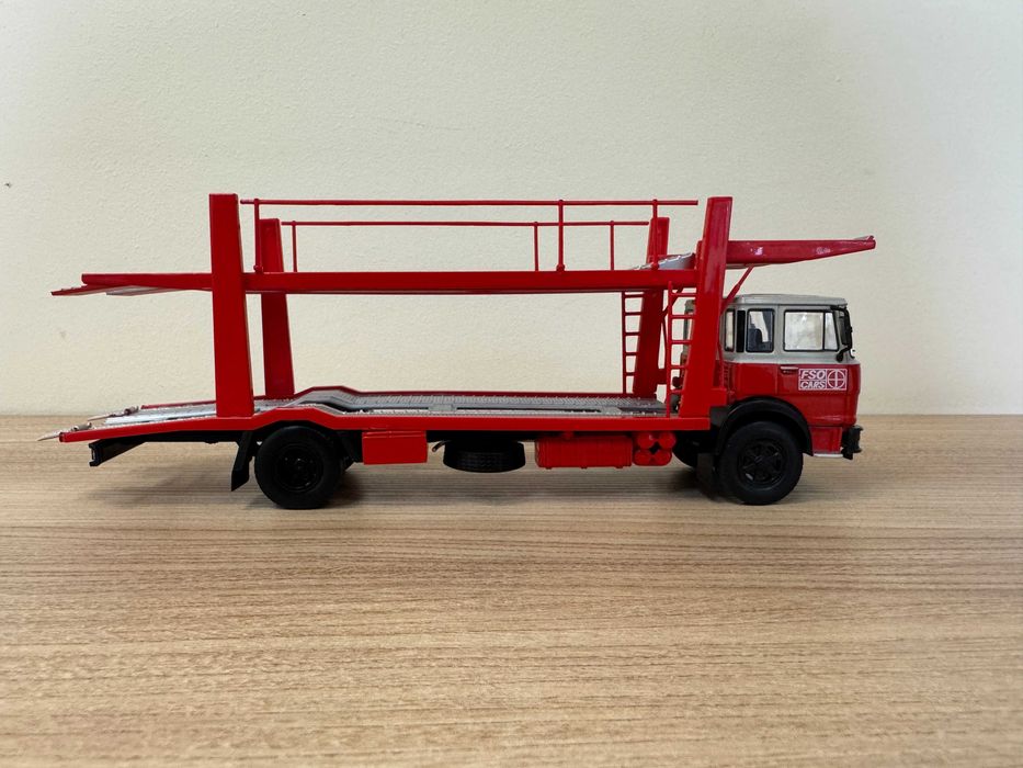 FIAT 6984 N H Kultowe Ciężarówki PRL nr113 De Agostini