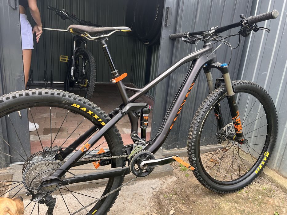 Rower enduro Canyon Neuron