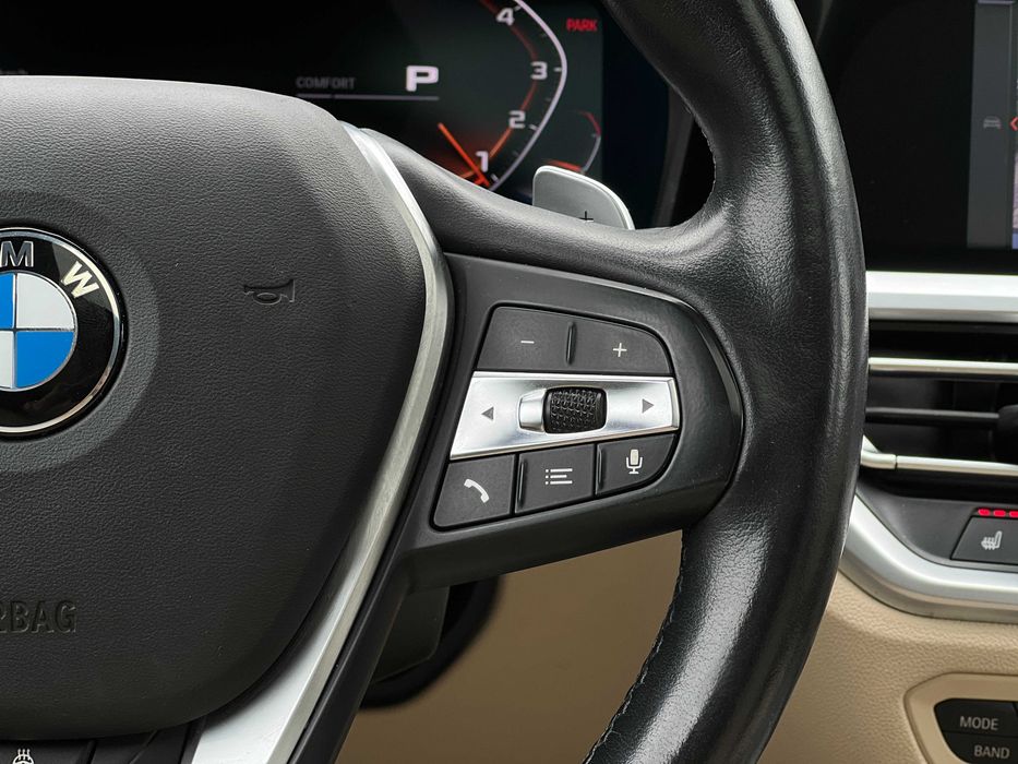 BMW 330 І 2019 року