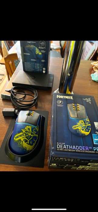 Myszka Razer DeathAdder V3 Pro Fortnite Edition 2.4 ghz