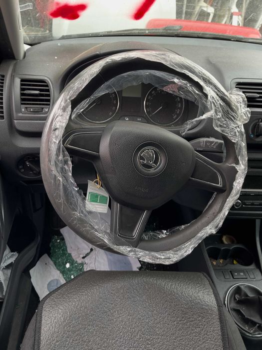 Skoda Fabia 2014 para peças