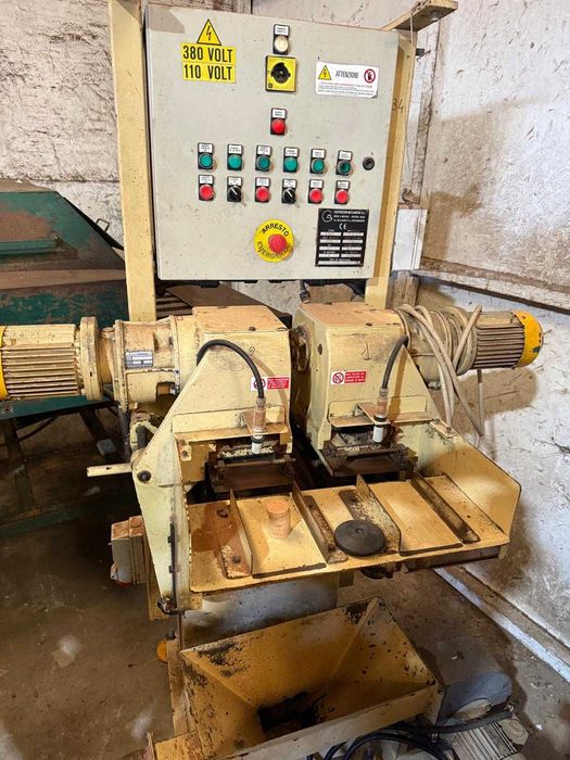 Maquina de Brocagem discos "CORTIÇA"