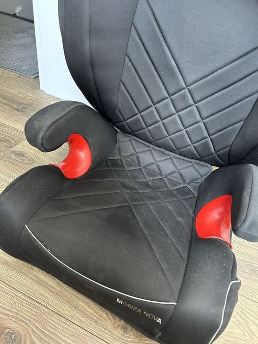 czarny fotelik samochodowy Recaro Monza Nova 2 Seatfix