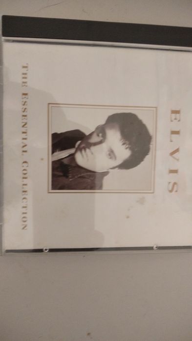 Elvis The Essential Collection