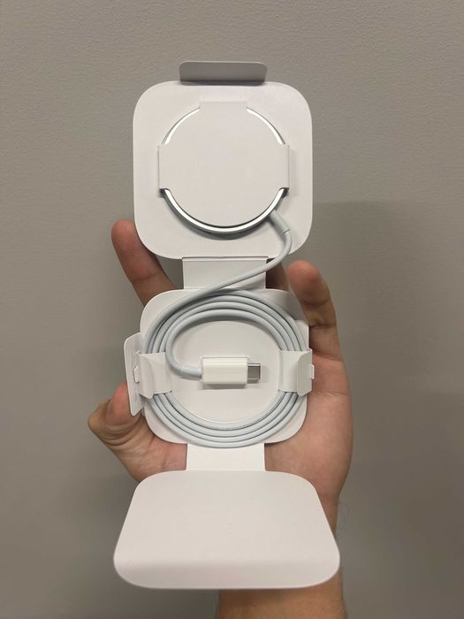 Безпровідна зарядка Apple MagSafe Type-C / USB-C для айфону iphone