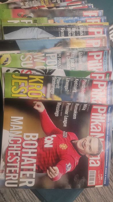 Piłka Nożna - rocznik 2012 - kompletny - stan bdb