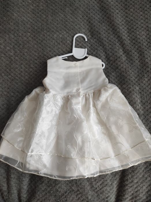 Нарядное платье на девочку