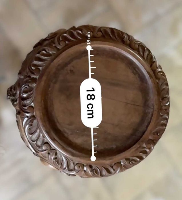 Floreira antiga em madeira