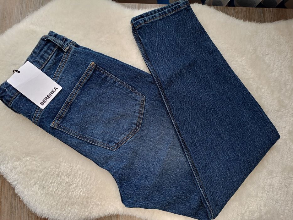 Джинси  жіночі BERSHKA,MOM slim,Нові! 40-й розмір L - ка.