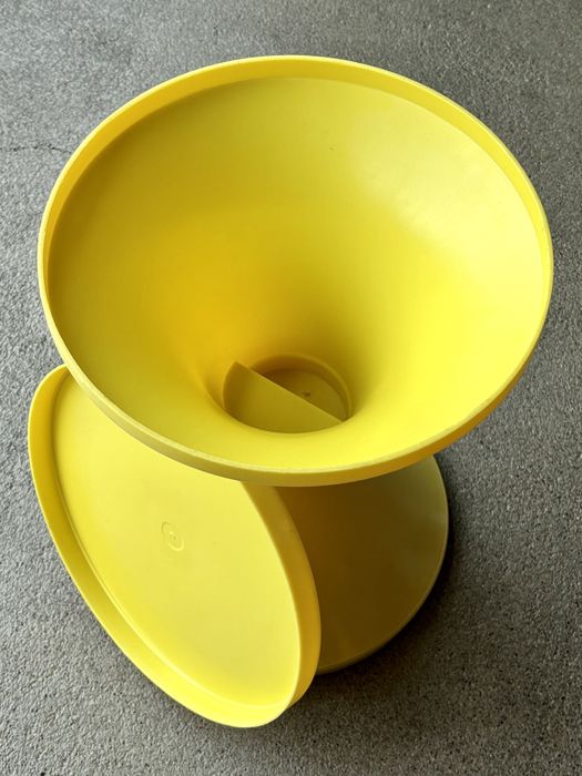 Plastikowy Żółty Taboret PRL Stołek Tam Tam Space Age Design 1970te