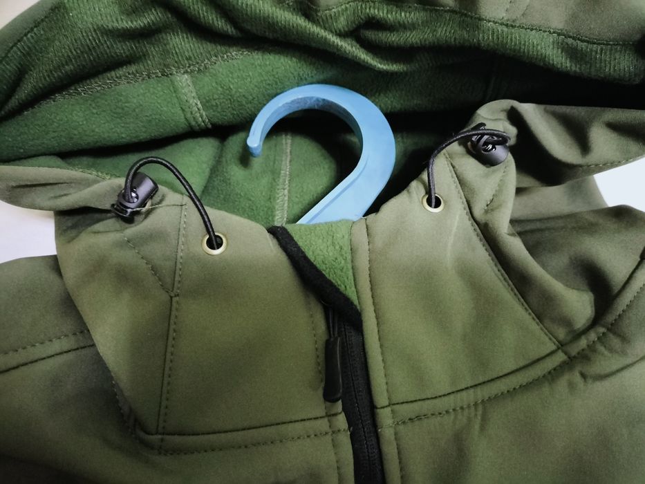 Нова чоловіча куртка