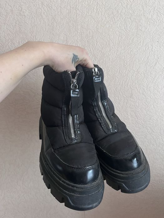 Зимові чоботи H&M