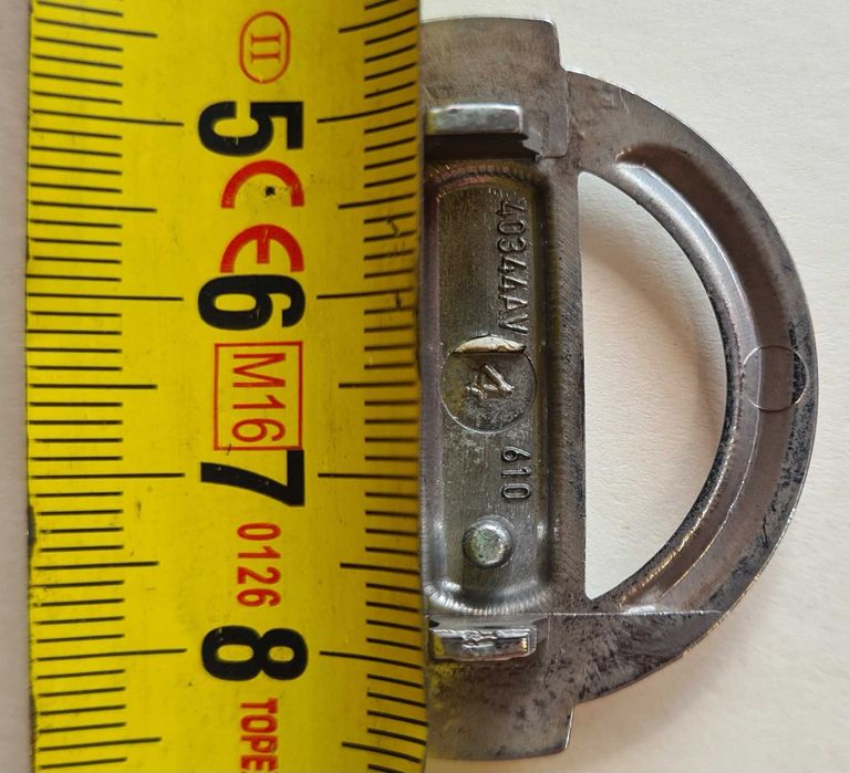 Emblemat nissan oryginał