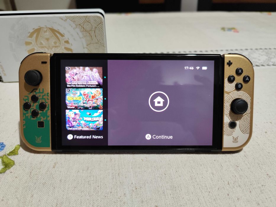 Nintendo Switch OLED Zelda: Tears of the Kingdom Edition