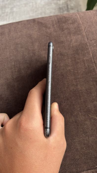 Продам iphone 8 64GB