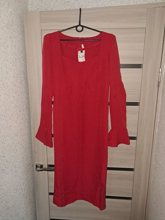 Нова сукня червона M-L