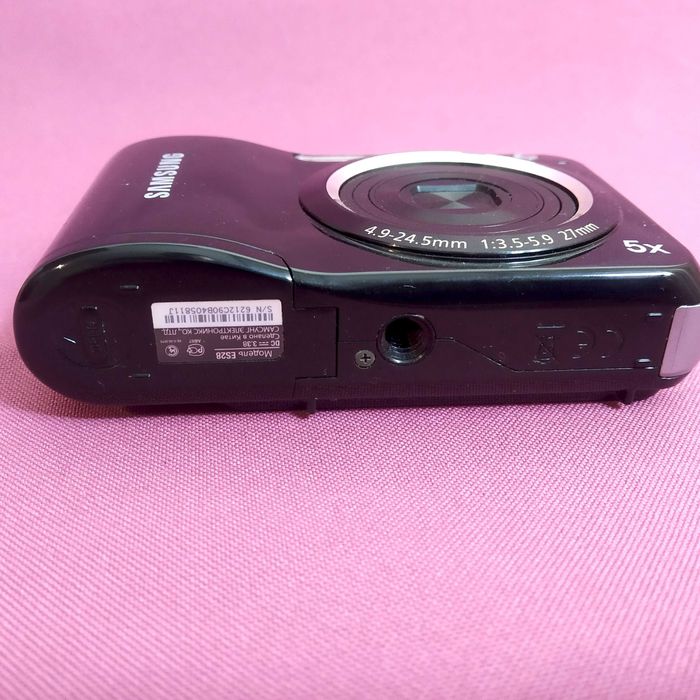 Цифровий Samsung ES28