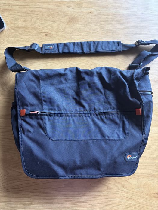 Сумка для ноутбука Lowepro Factor