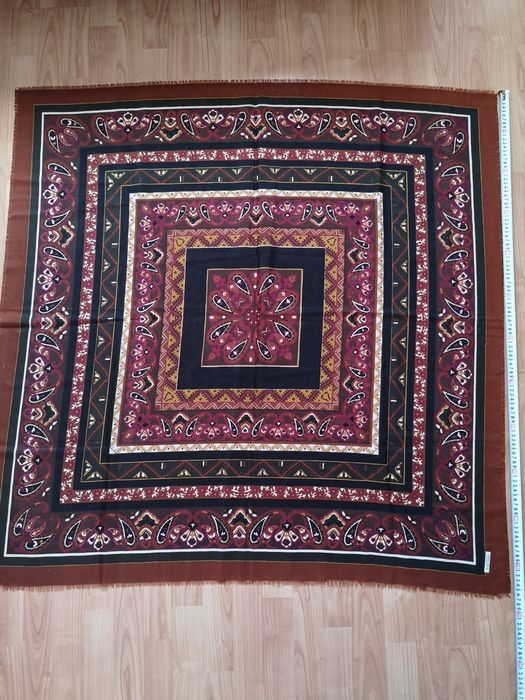 Chusta duża folk 120 x 118