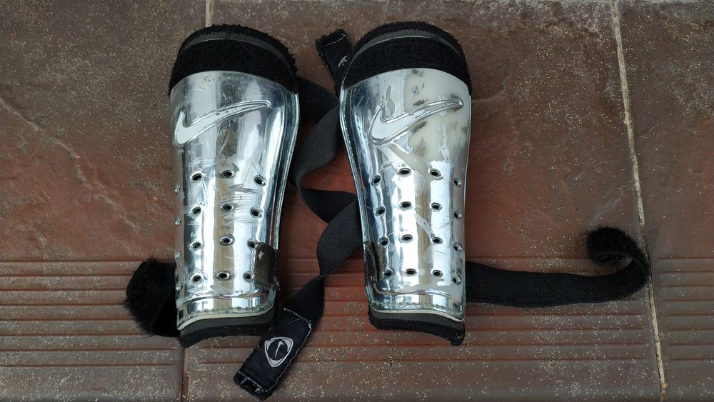 Захист гомілки Nike. Якісні. Професійні.