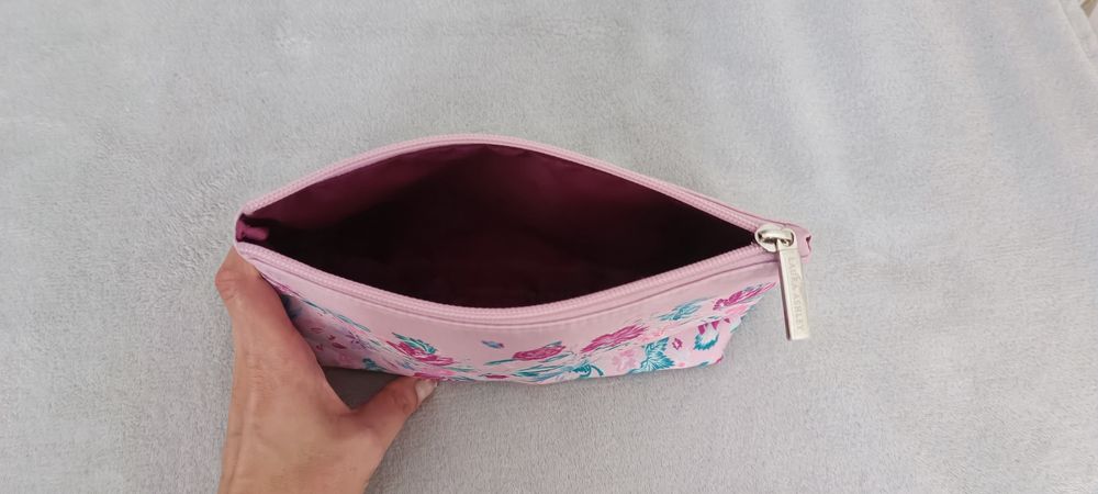 Косметичка нова на блискавці